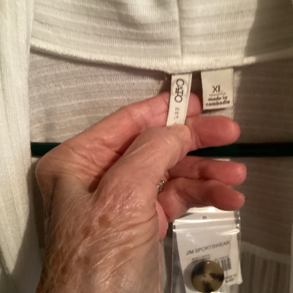 Cato’s ladies white textured open Cardigan, size XL, NWT - Picture 3 of 11